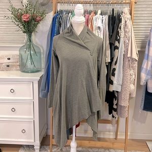 Splendid | Green Wrap Top size Small